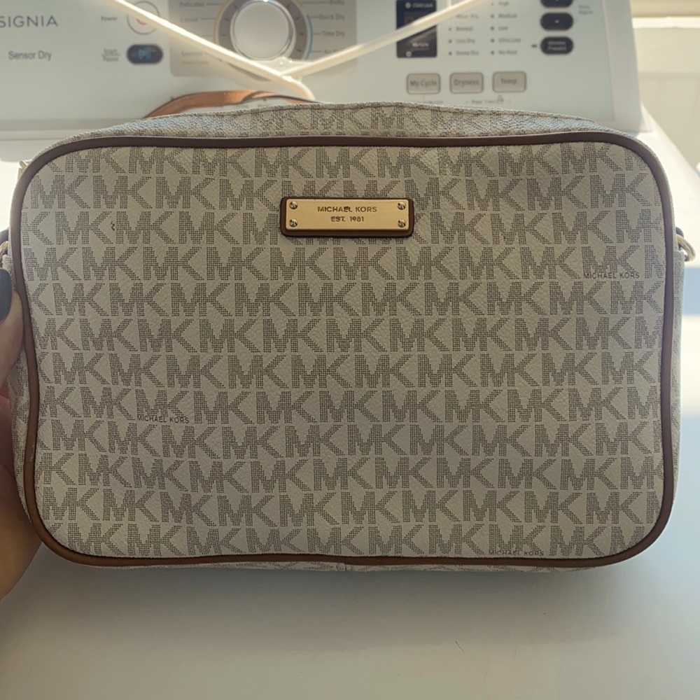 Michael Kors Cream/White cross body bag